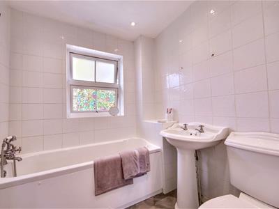 Property image 9 of home to buy in Trafford Close, Shenley